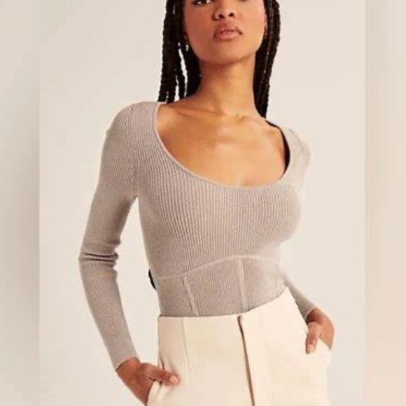 Abercrombie & Fitch Sweaters - Abercrombie & Fitch Ribbed Knit Top in Gray